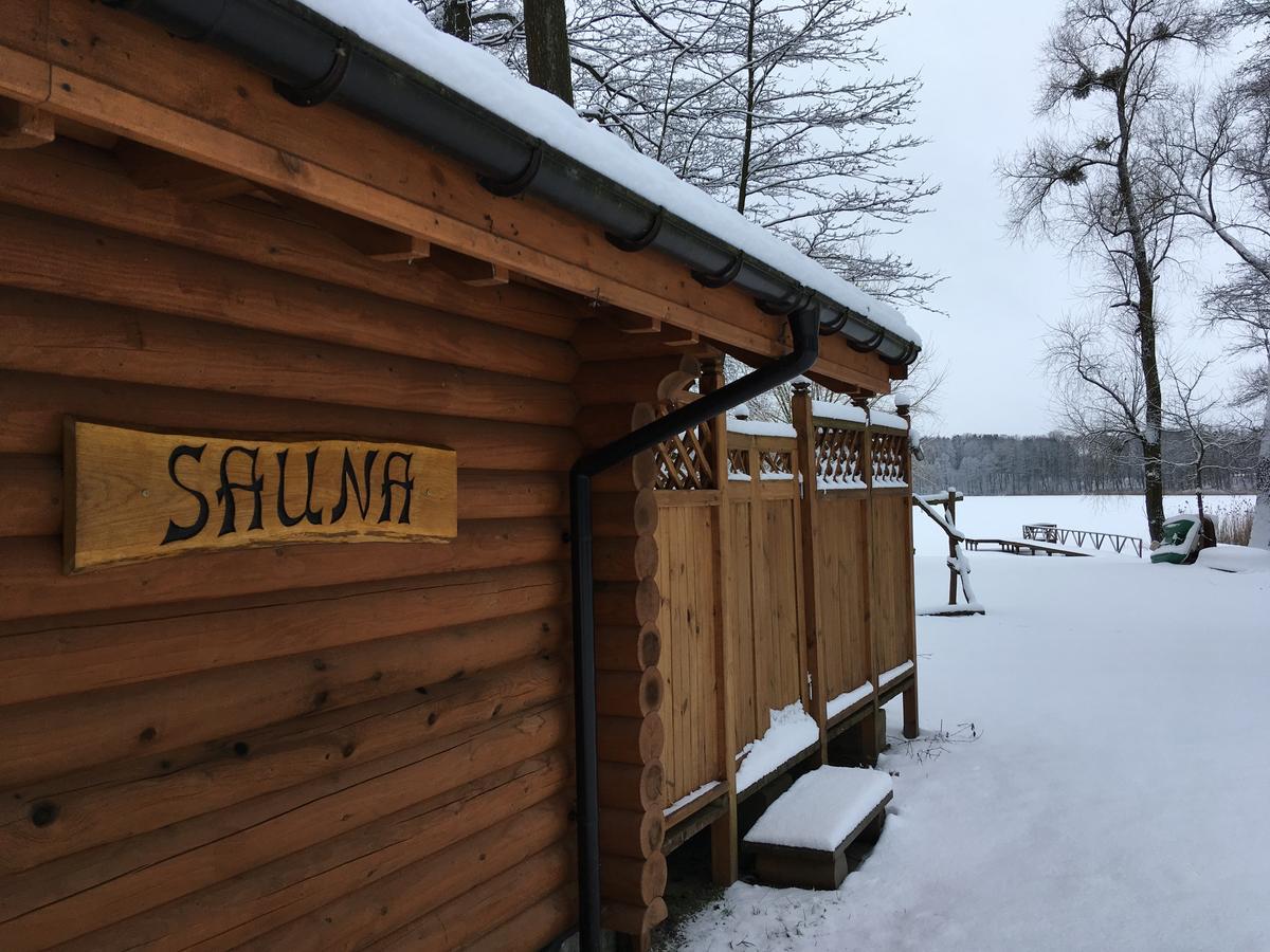 Stajnia Sarnowek Nad Jeziorem Rozany Rozajny Wielkie ภายนอก รูปภาพ